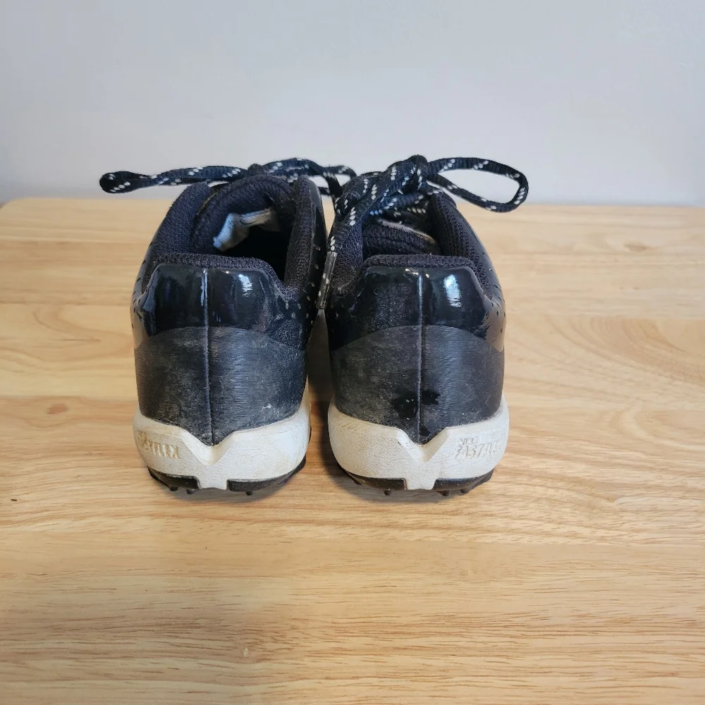 Nike softball cleats